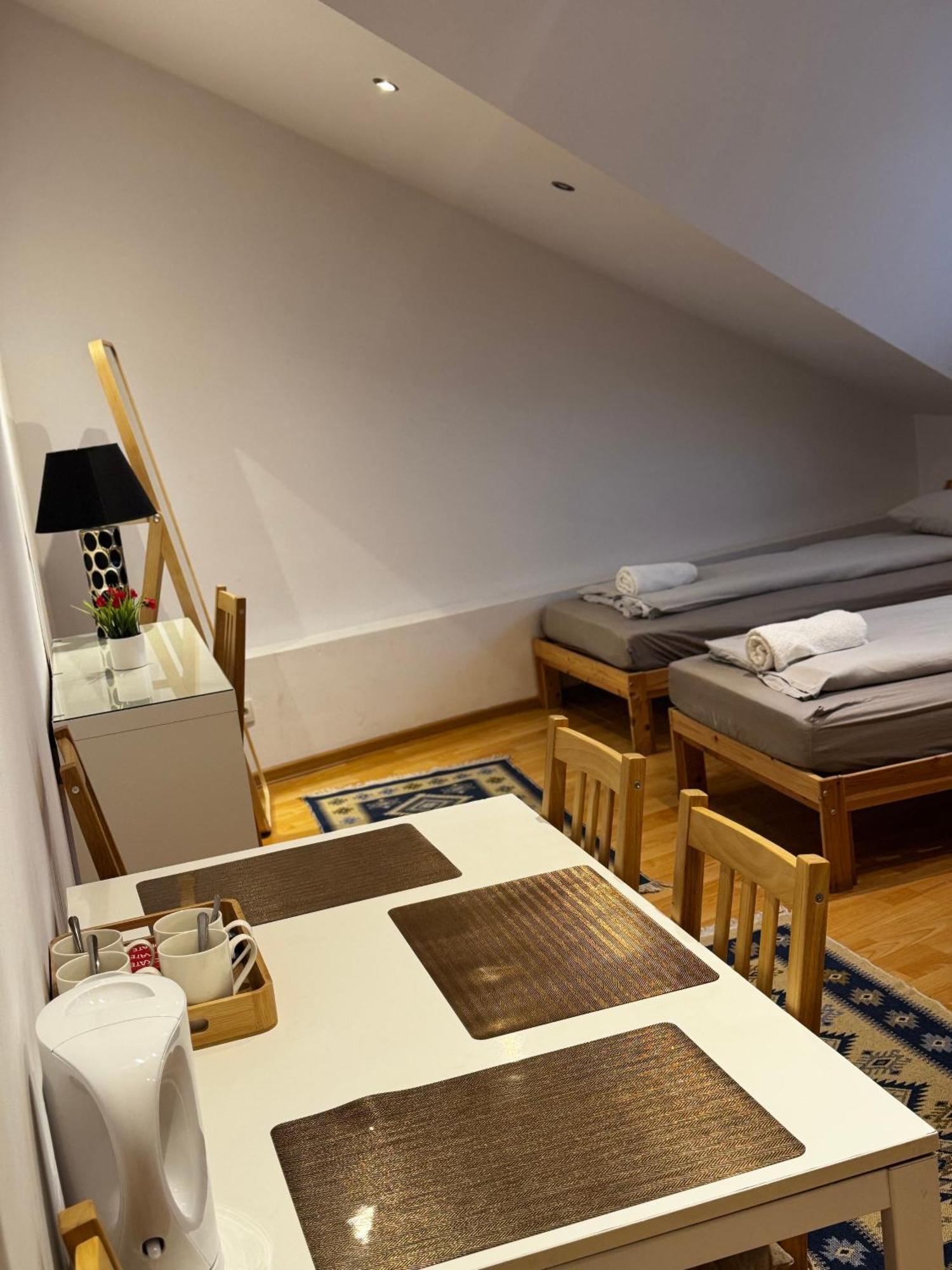 Esa Home Varšava Exteriér fotografie